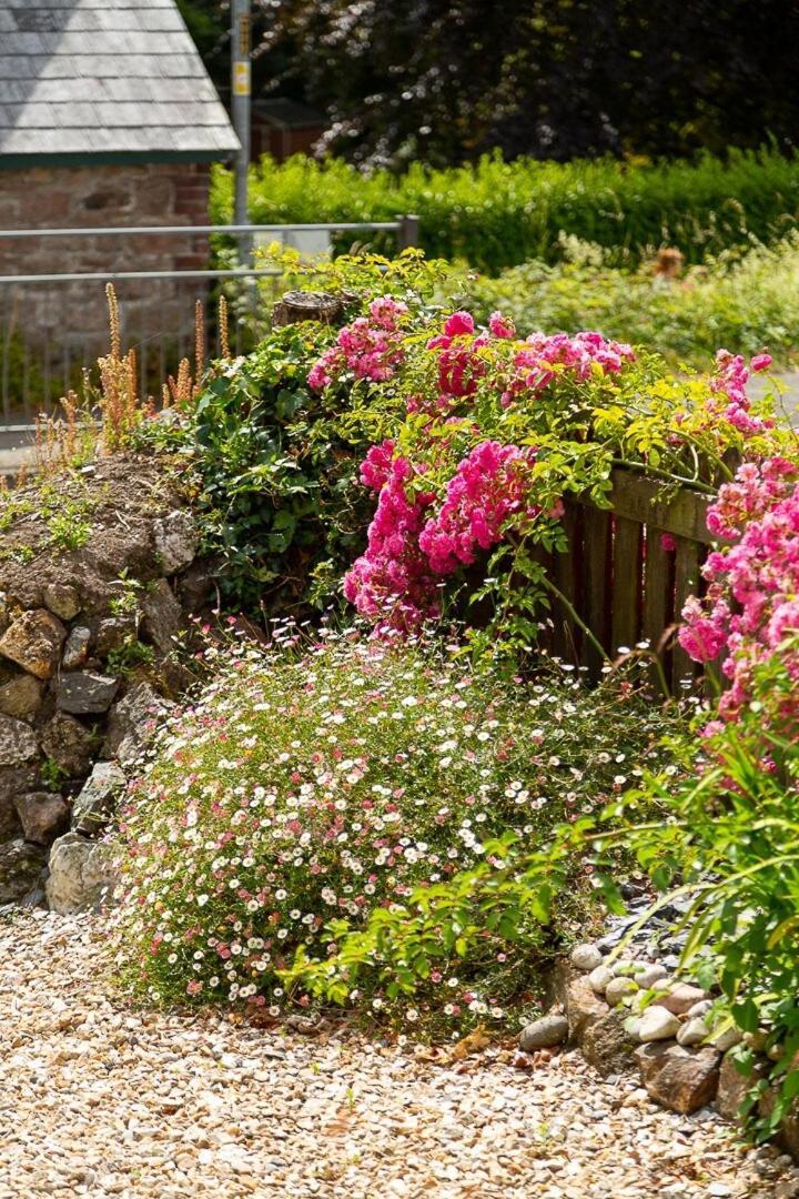 Charlestown Cottage, Woodburner, Gardens & Parking Dış mekan fotoğraf